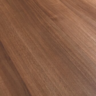Zit/sta Thuiswerkplek afm. 140x80cm met noten blad en alu onderstel incl. stekkerdoos.
